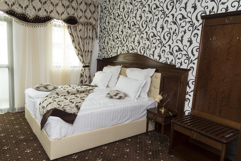فندق Pik Elegance بلوييست الغرفة الصورة