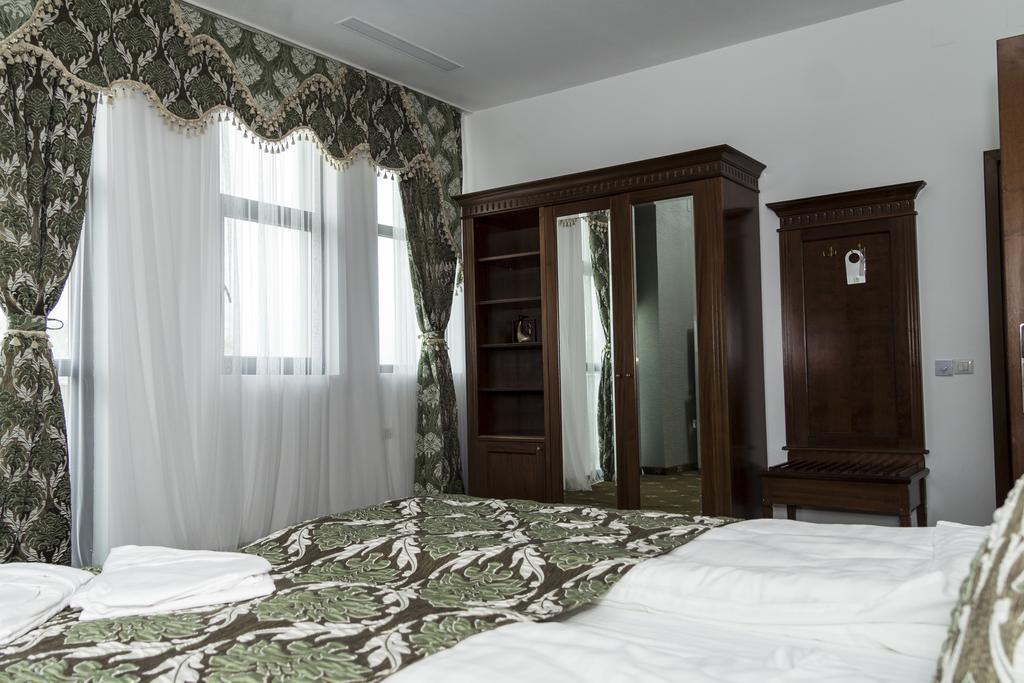 فندق Pik Elegance بلوييست الغرفة الصورة