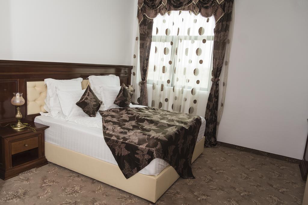 فندق Pik Elegance بلوييست الغرفة الصورة