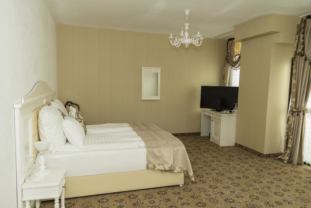 فندق Pik Elegance بلوييست الغرفة الصورة