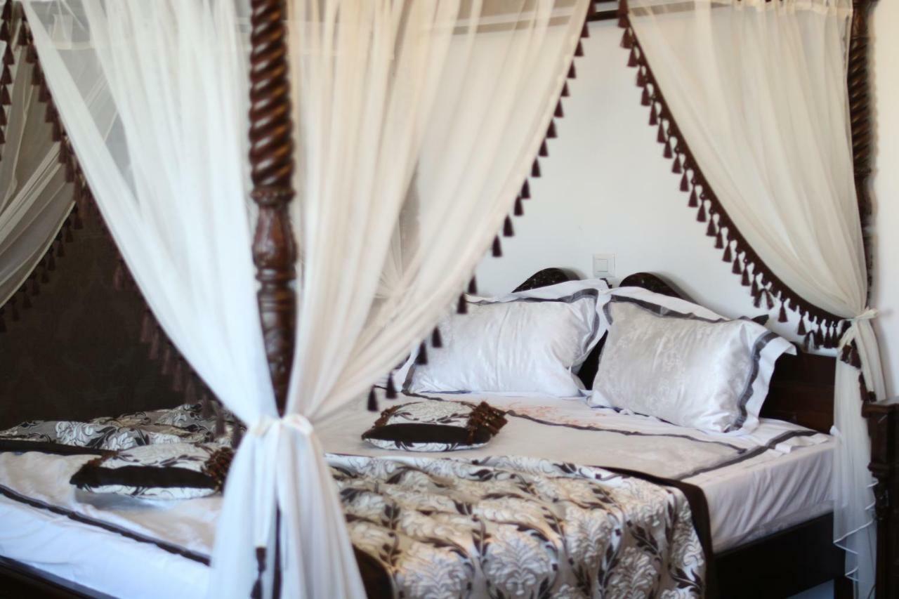 فندق Pik Elegance بلوييست المظهر الخارجي الصورة
