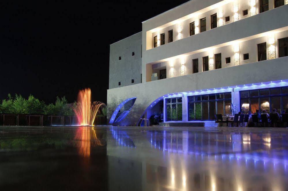 فندق Pik Elegance بلوييست المظهر الخارجي الصورة