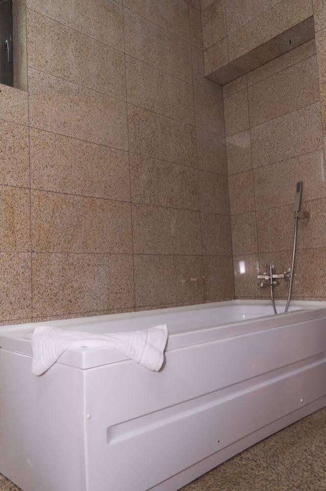 فندق Pik Elegance بلوييست المظهر الخارجي الصورة
