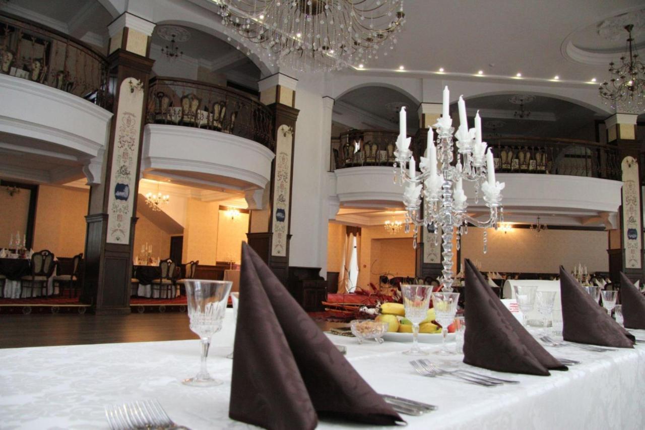 فندق Pik Elegance بلوييست المظهر الخارجي الصورة